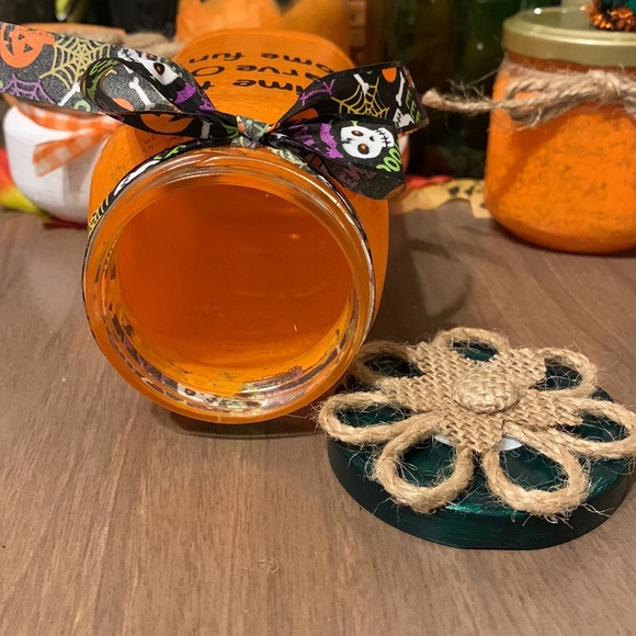 Hand Crafted- ‘time to carve out some fun’ pumpkin storage jar - Picture 4 of 5